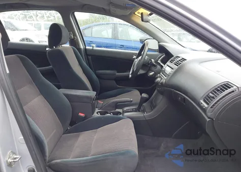 2003 Honda Accord 2.4 Lx from USA, damaged, VIN 1HGCM563X3A033880